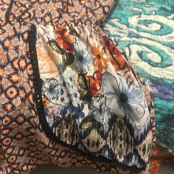 Muti color romper    - Picture 3 of 5